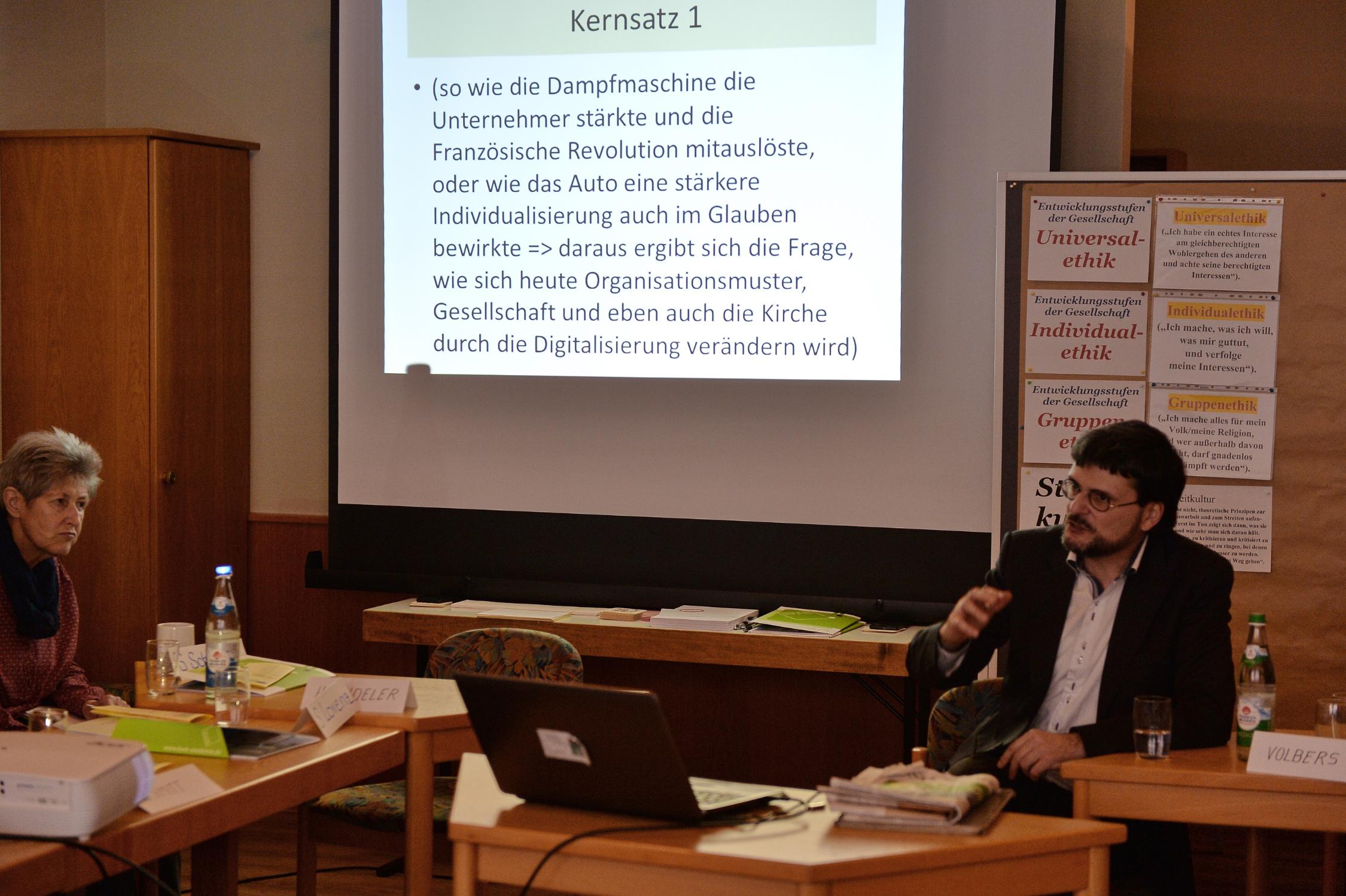 Erik Händeler referierte beim Sozialethischen Workshop in Kitzingen