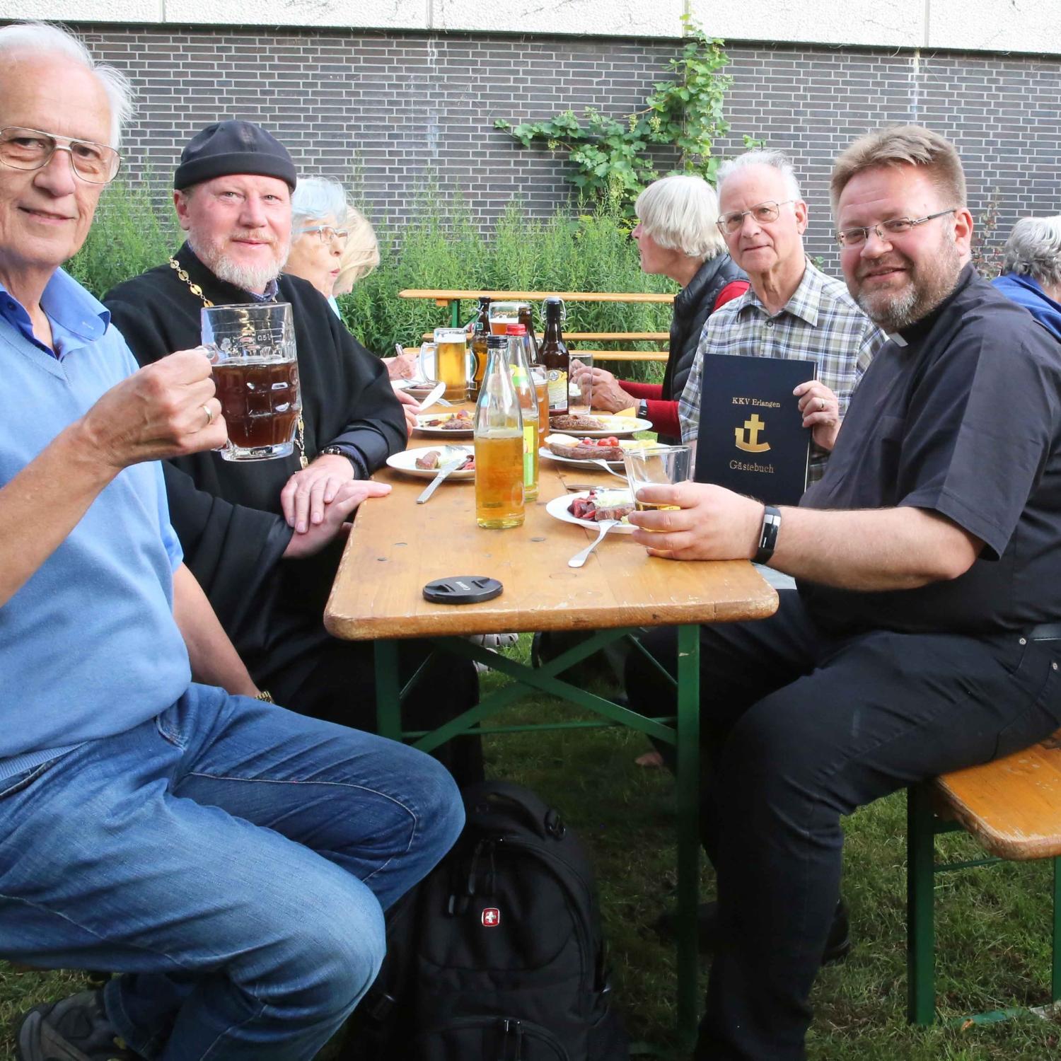Pfarrer Sujew beim KKV-Sommerfest
